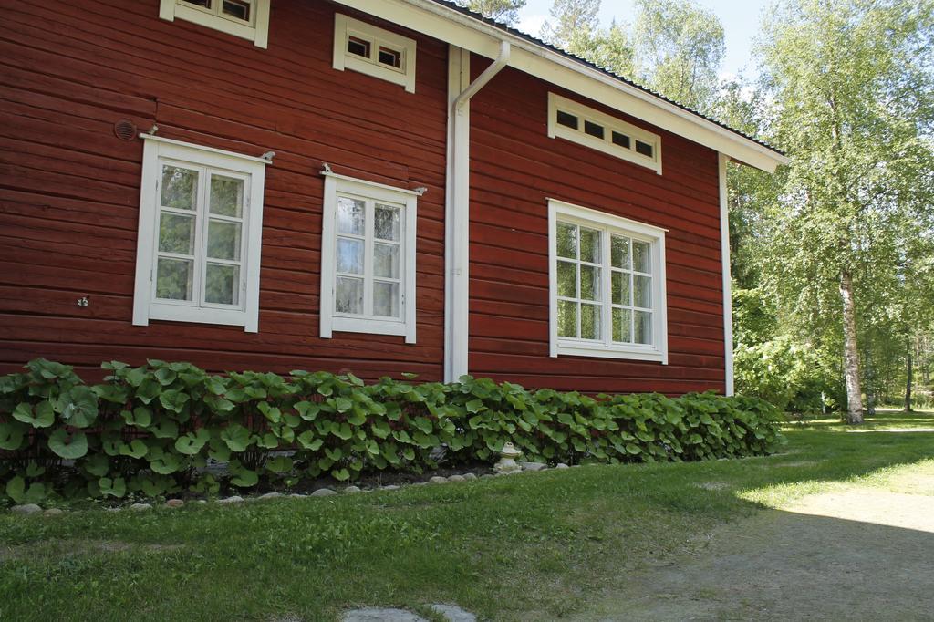 洛马-维耶托内度假村 Meltosjärvi 外观 照片