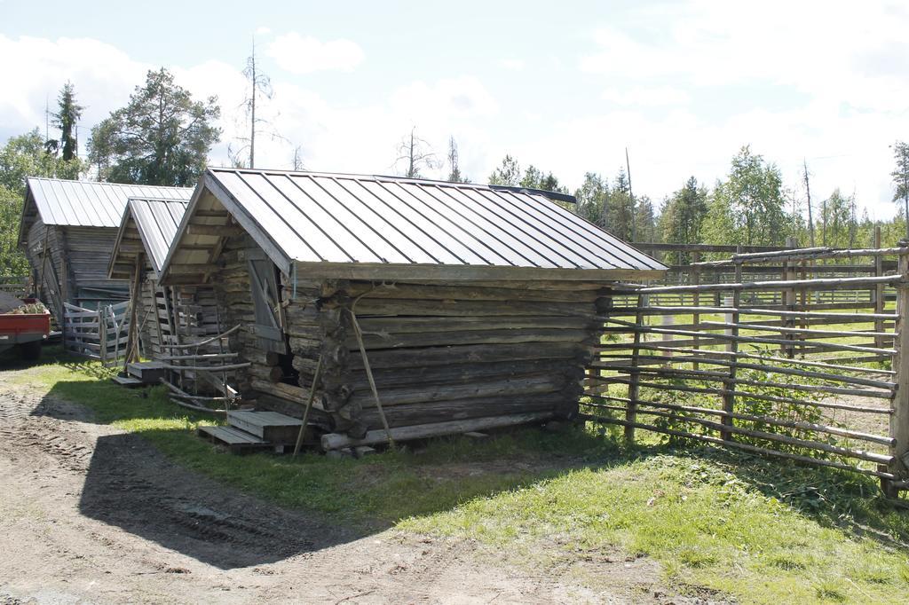 洛马-维耶托内度假村 Meltosjärvi 外观 照片