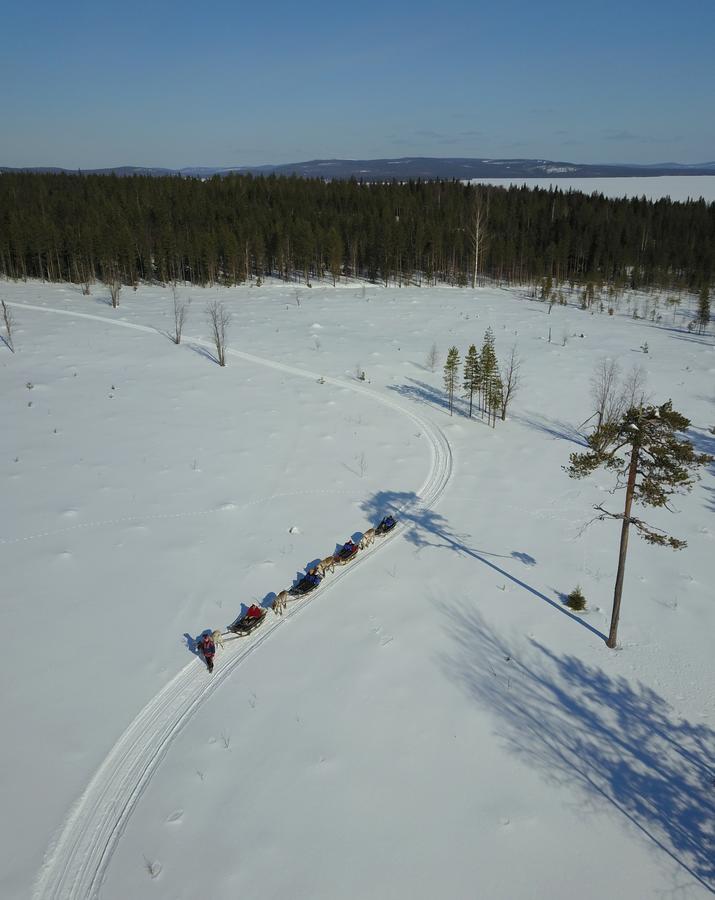 洛马-维耶托内度假村 Meltosjärvi 外观 照片